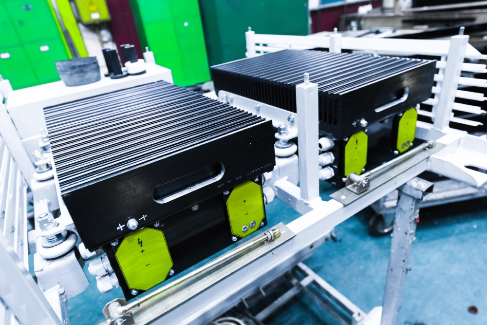 electrical-equipment-in-a-manufacturing-setting-2026-01-08-05-23-13-utc